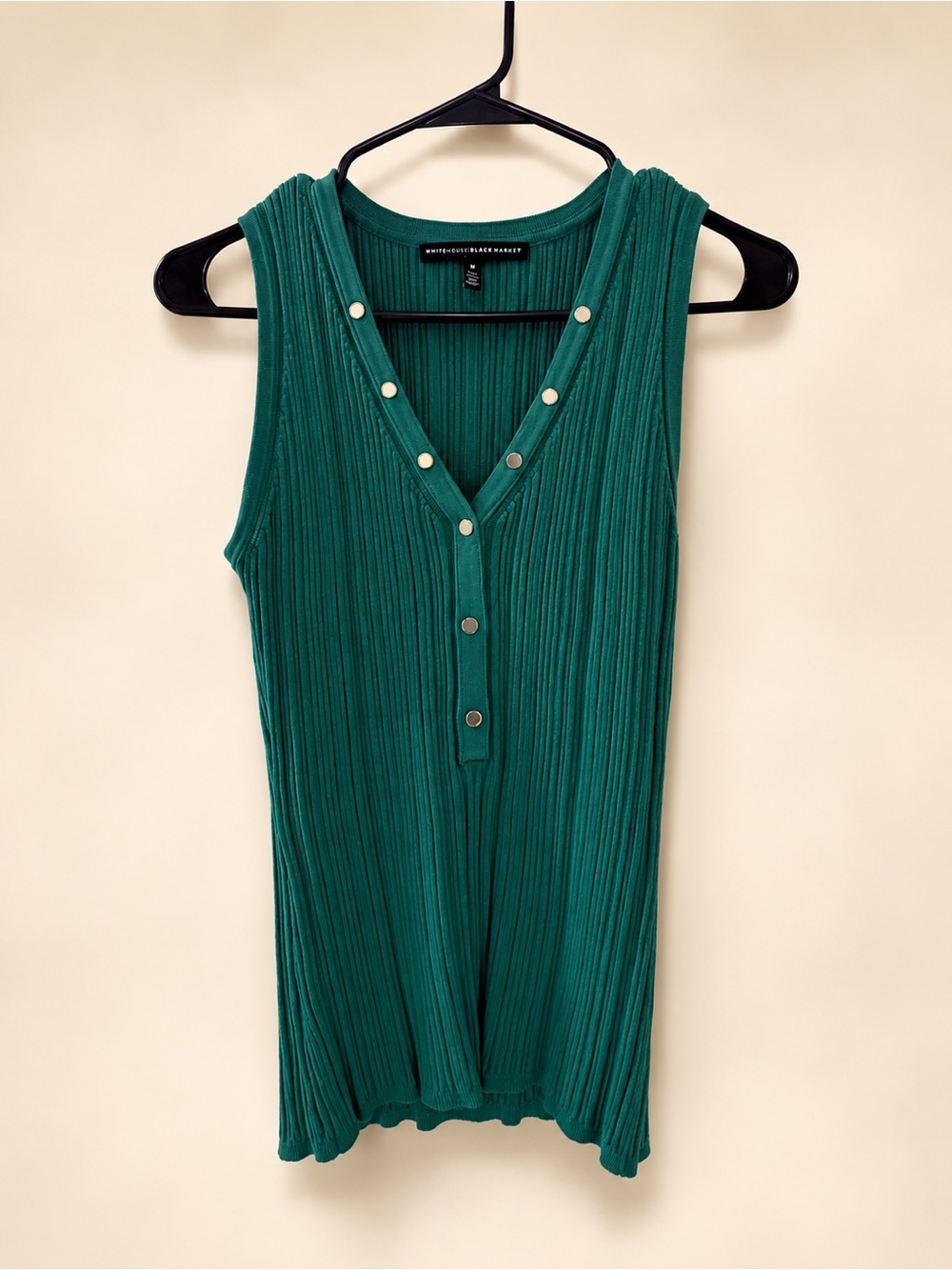 White House Black Market Emerald Green Ribbed Snap-Front V-Neck Tank